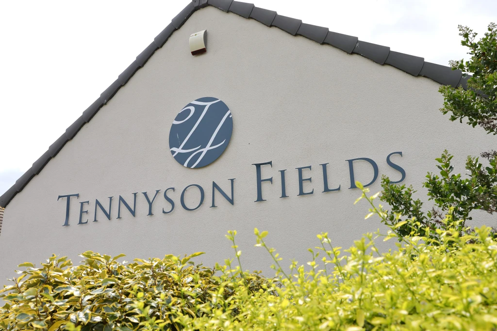 002-5011-lovell-tennyson-field-june-2025