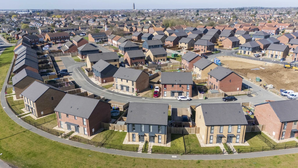 Amplius | The Leas, Boston